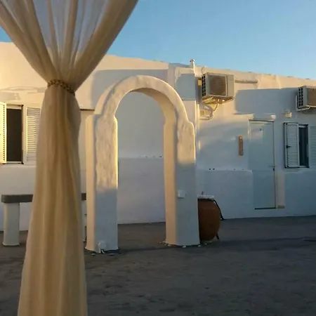 White 2 Komia